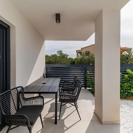 Daire Luxury By Belmont Realty *