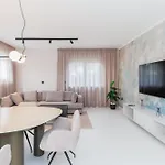 Appartement Luxury By Belmont Realty