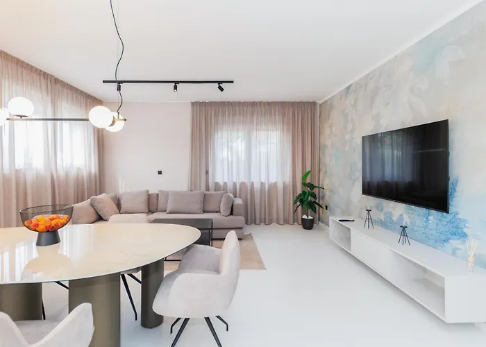 Appartement Luxury By Belmont Realty