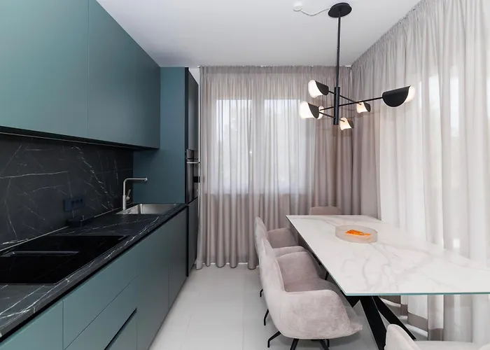 Appartement Luxury By Belmont Realty *