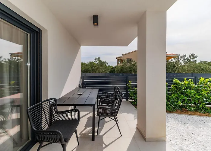 Lejlighed Luxury By Belmont Realty *